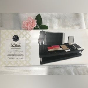 Modern Expression Beauty Station Size: 15.7" L x 6.25" W x 3.35" H